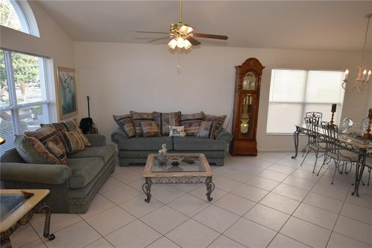 Photo 2 of 25 - 13908 Budworth Cir, Orlando, FL 32832