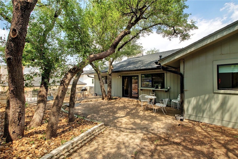 Photo 31 of 32 - 8510 Appalachian Dr, Austin, TX 78759