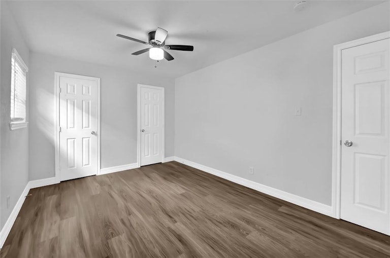 Photo 10 of 23 - 5102 Academy St #16, Houston, TX 77005