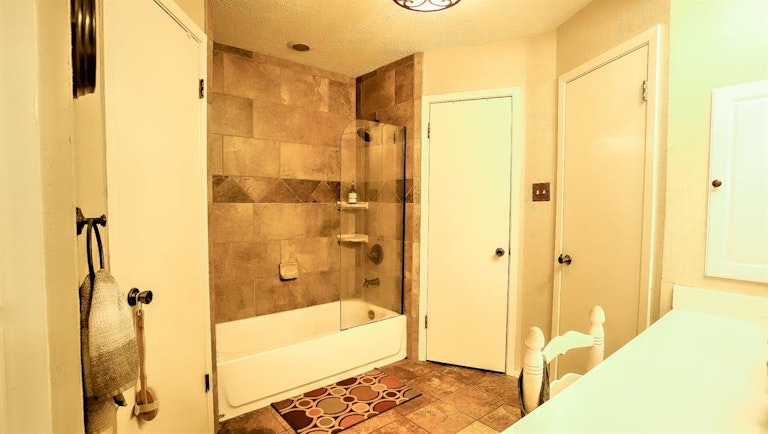 Photo 21 of 25 - 1002 Poppets Way, Crosby, TX 77532