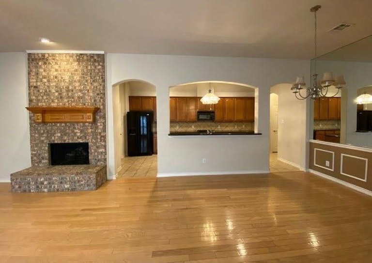 Photo 4 of 23 - 8080 Southmark Dr, Frisco, TX 75035