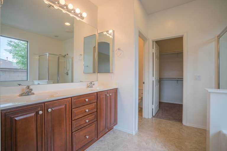 Photo 3 of 32 - 15637 W Yucatan Dr, Surprise, AZ 85379