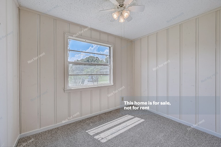 Photo 29 of 34 - 6844 Renee Ter, Jacksonville, FL 32216