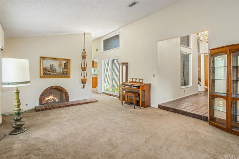 Photo 5 of 44 - 12831 Miradero Pl, Redlands, CA 92373