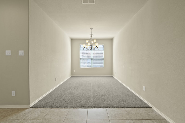Photo 11 of 25 - 1108 Doe Meadow Dr, Burleson, TX 76028