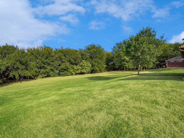 Photo 31 of 40 - 6409 Shoreline Dr, Little Elm, TX 75068