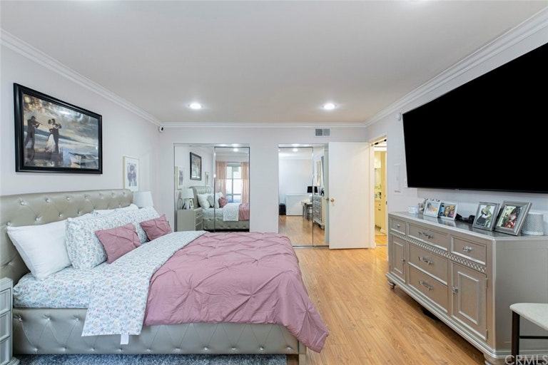Photo 22 of 48 - 1339 N Columbus Ave, Glendale, CA 91202