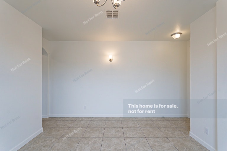 Photo 16 of 31 - 1015 W Indigo St, Mesa, AZ 85201