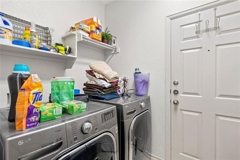 Photo 33 of 39 - 20801 Penny Royal Dr, Pflugerville, TX 78660
