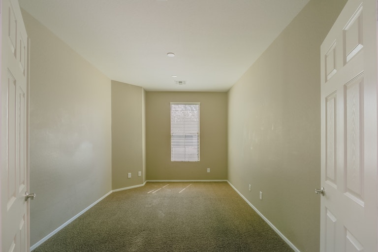 Photo 13 of 30 - 2614 W Gaby Rd, Phoenix, AZ 85041