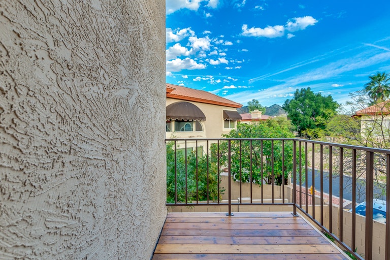 Photo 5 of 13 - 10245 N 12th Pl #1, Phoenix, AZ 85020