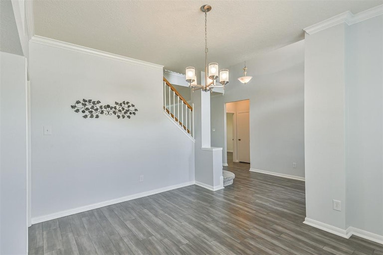 Photo 7 of 34 - 16026 Biscayne Shoals Dr, Friendswood, TX 77546