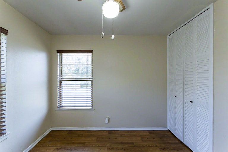 Photo 15 of 18 - 4614 Stoneleigh Dr, San Antonio, TX 78220