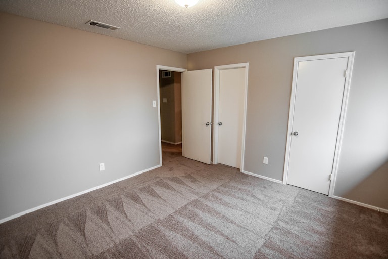 Photo 32 of 41 - 5206 Barcelona Dr, Garland, TX 75043