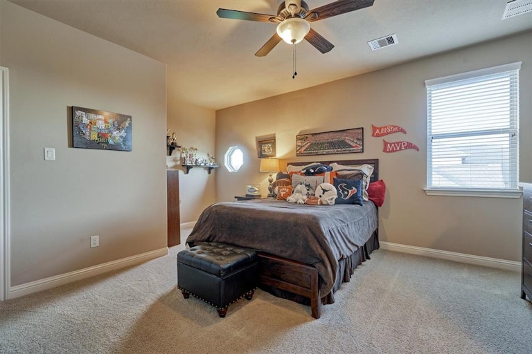 Photo 32 of 50 - 21502 Harbor Water Dr, Cypress, TX 77433
