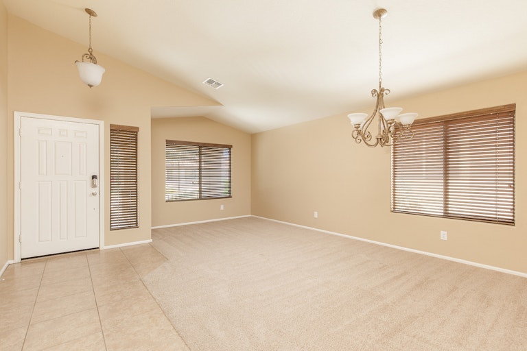 Photo 10 of 26 - 2215 W Peak View Rd, Phoenix, AZ 85085