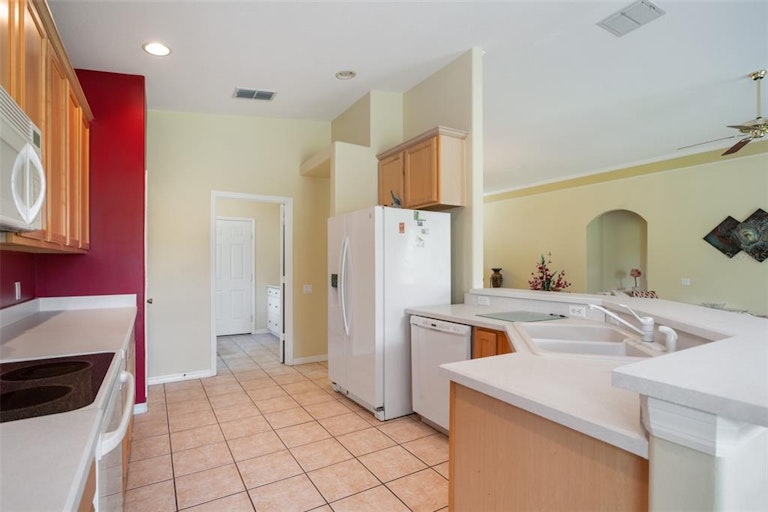 Photo 12 of 38 - 11015 Belmere Isles Ct, Windermere, FL 34786