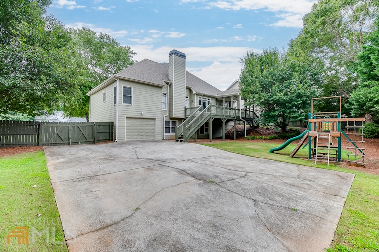 Photo 39 of 44 - 1122 Cayuga Ct, Dacula, GA 30019