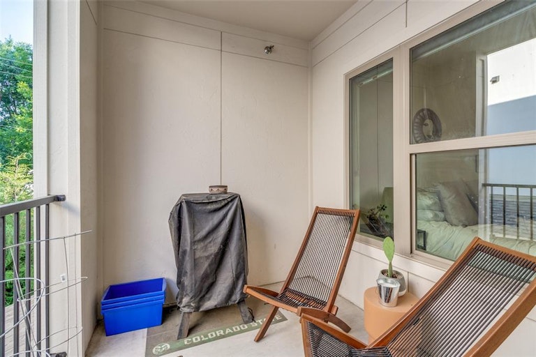 Photo 15 of 17 - 5714 McCommas Blvd #204, Dallas, TX 75206