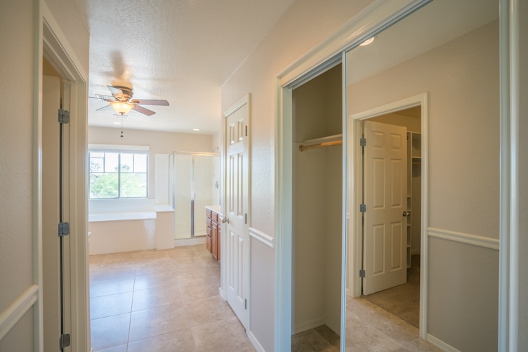 Photo 16 of 37 - 17808 W Ivy Ln, Surprise, AZ 85388
