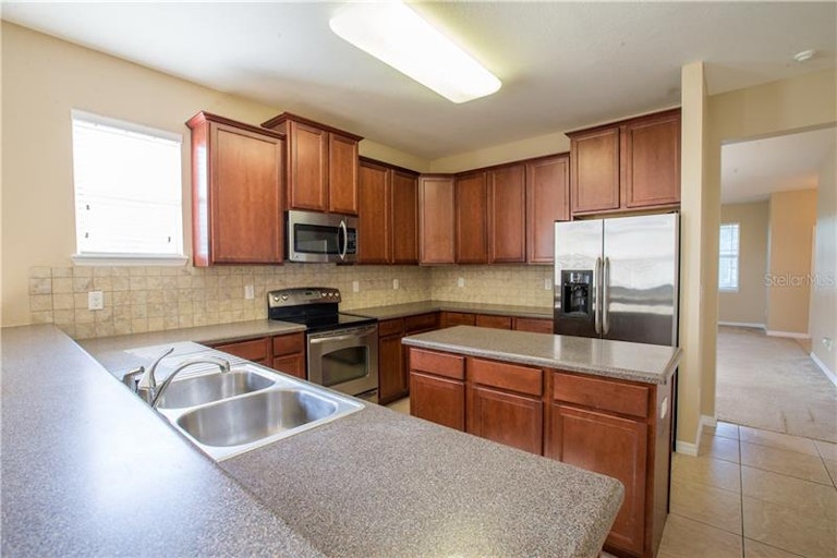 Photo 4 of 15 - 4810 Halls Mill Xing, Ellenton, FL 34222