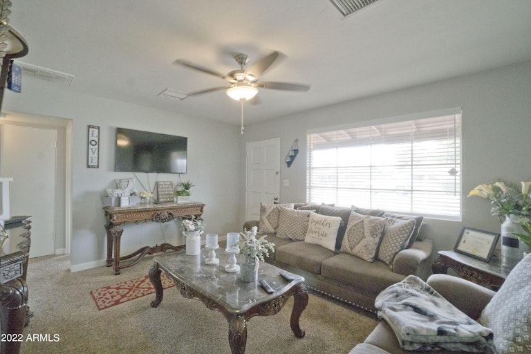 Photo 5 of 38 - 3556 W Meadowbrook Ave, Phoenix, AZ 85019
