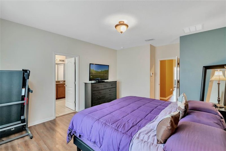 Photo 17 of 28 - 9309 Shepton St, Orlando, FL 32825