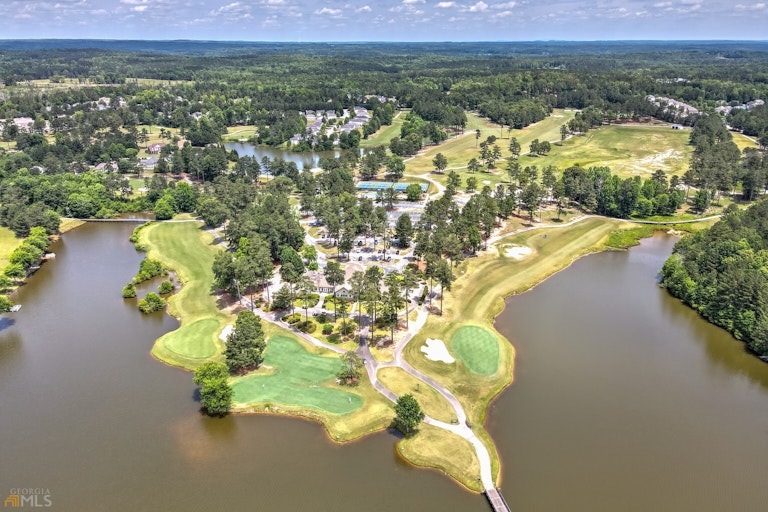 Photo 23 of 32 - 3001 Fairway Dr, Villa Rica, GA 30180