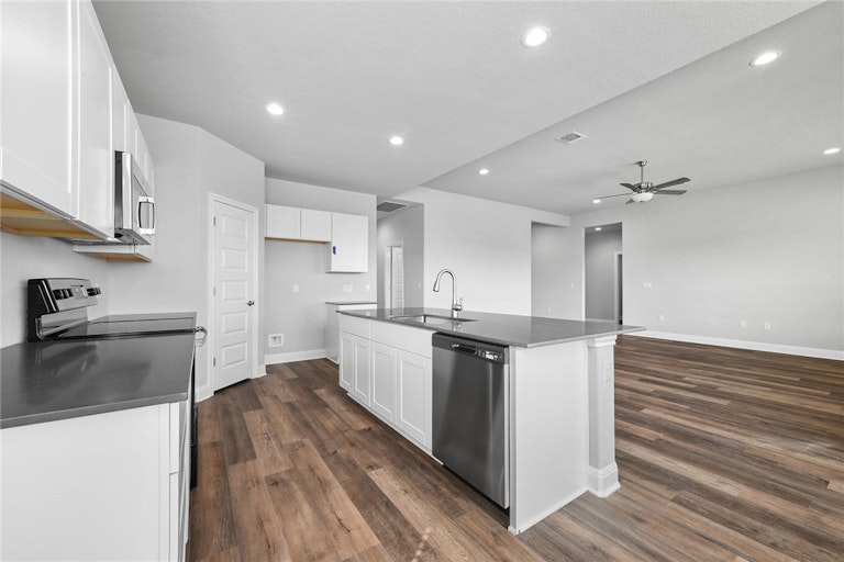 Photo 8 of 27 - 21802 McAllister Cir, Leander, TX 78645