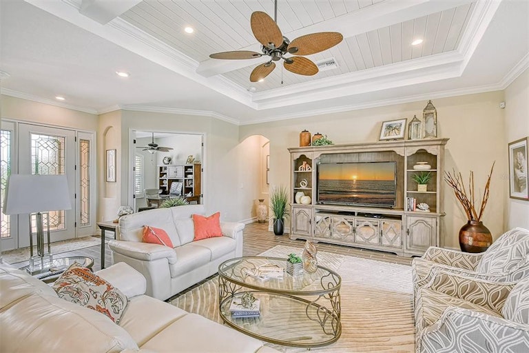 Photo 10 of 94 - 704 Moorings Way, Bradenton, FL 34212