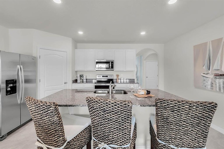 Photo 13 of 28 - 5508 Siltstone St, Lakeland, FL 33811