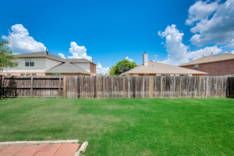Photo 36 of 37 - 229 Willowlake Dr, Little Elm, TX 75068