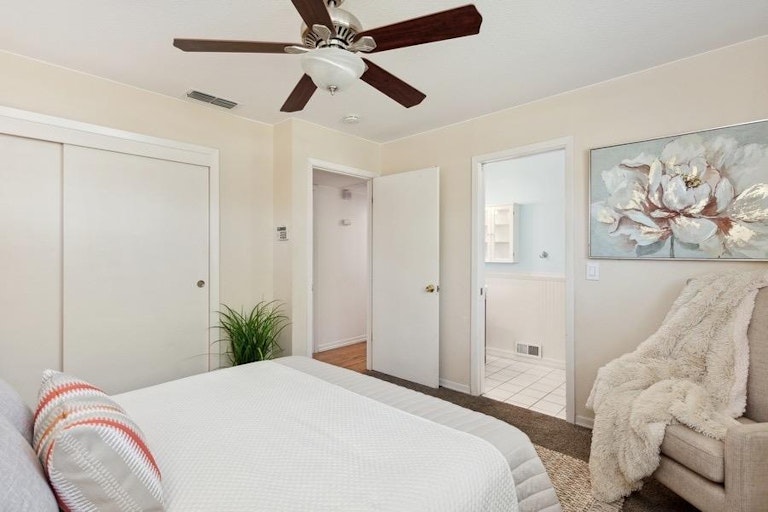 Photo 21 of 30 - 4617 Foutz Ct, Sacramento, CA 95821