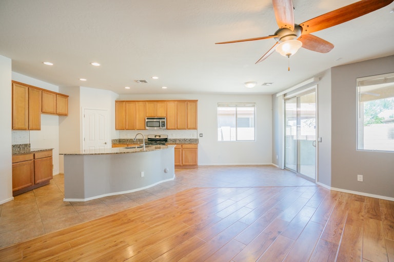 Photo 7 of 20 - 7194 W Lone Tree Trl, Peoria, AZ 85383