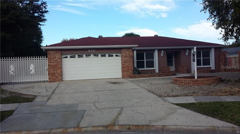 Photo 1 of 25 - 512 Limetree Dr, Oldsmar, FL 34677