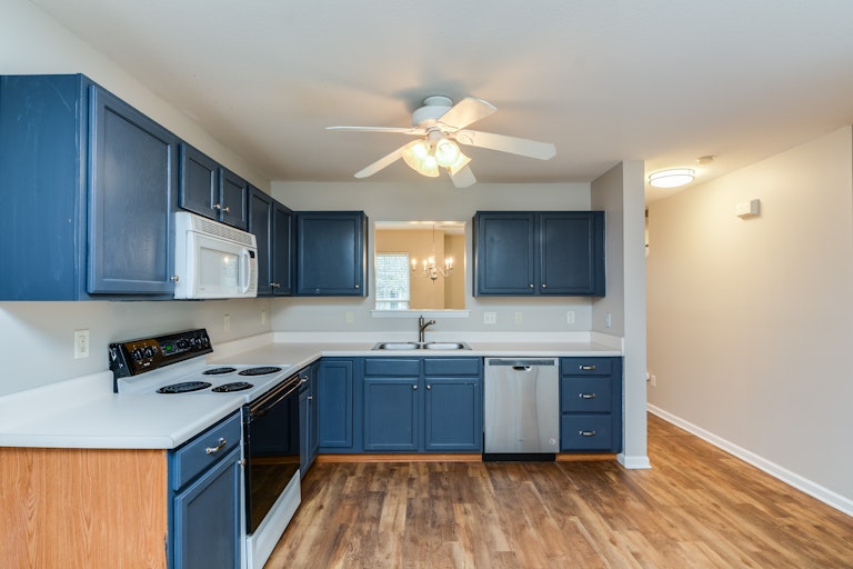 Photo 4 of 24 - 5425 Pageford Dr, Durham, NC 27703
