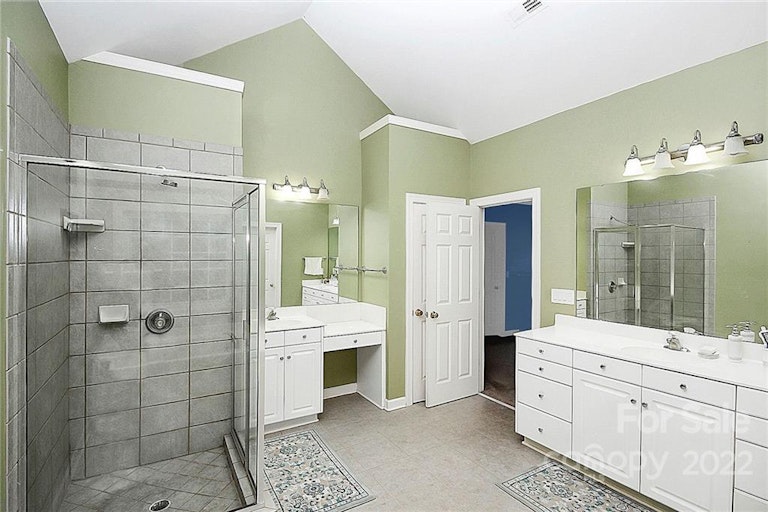 Photo 21 of 40 - 4066 Belle Meade Cir, Belmont, NC 28012