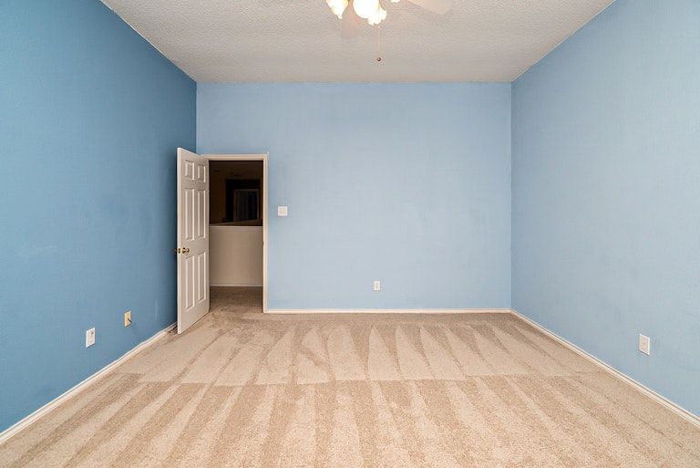 Photo 21 of 28 - 3306 Abingdon Dr, Richardson, TX 75082