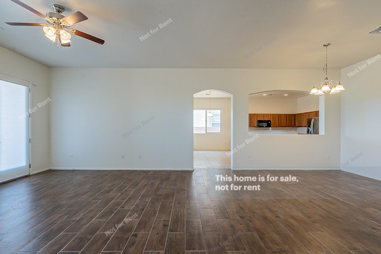 Photo 13 of 37 - 7086 W Hidden River Way, Tucson, AZ 85757
