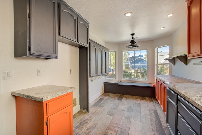 Photo 17 of 32 - 6724 Folkstone Way, Elk Grove, CA 95758