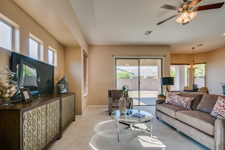 Photo 12 of 35 - 512 W Wildhorse Dr, Chandler, AZ 85286