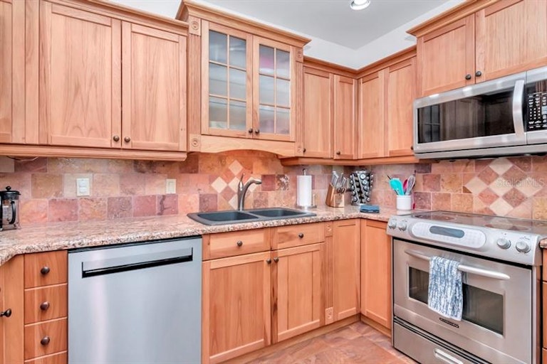 Photo 41 of 78 - 6515 Dimarco Rd, Tampa, FL 33634