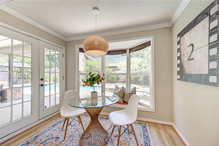 Photo 17 of 32 - 14118 Barryknoll Ln, Houston, TX 77079