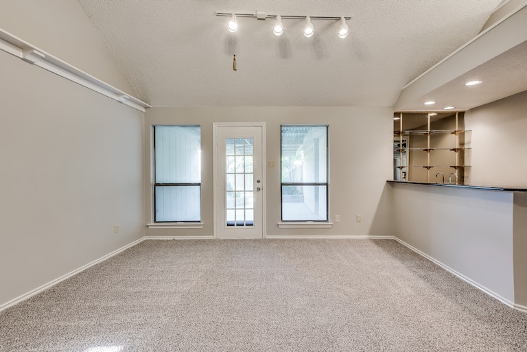 Photo 10 of 27 - 2618 Meadowridge Dr, Garland, TX 75044
