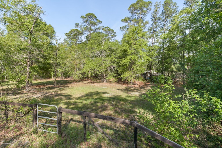 Photo 40 of 48 - 3183 Russell Rd, Green Cove Springs, FL 32043