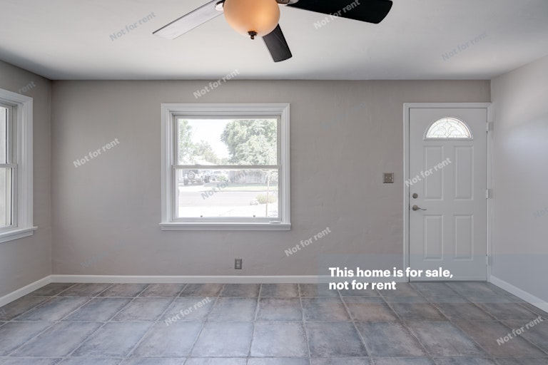 Photo 12 of 30 - 330 W Hazelwood St, Phoenix, AZ 85013
