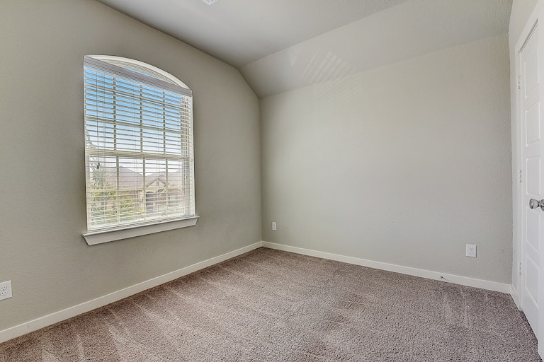 Photo 17 of 42 - 1316 Carlsbad Dr, Forney, TX 75126