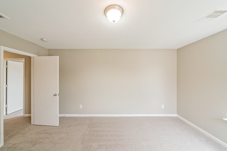 Photo 32 of 38 - 18910 Remington Mill Dr, Houston, TX 77073