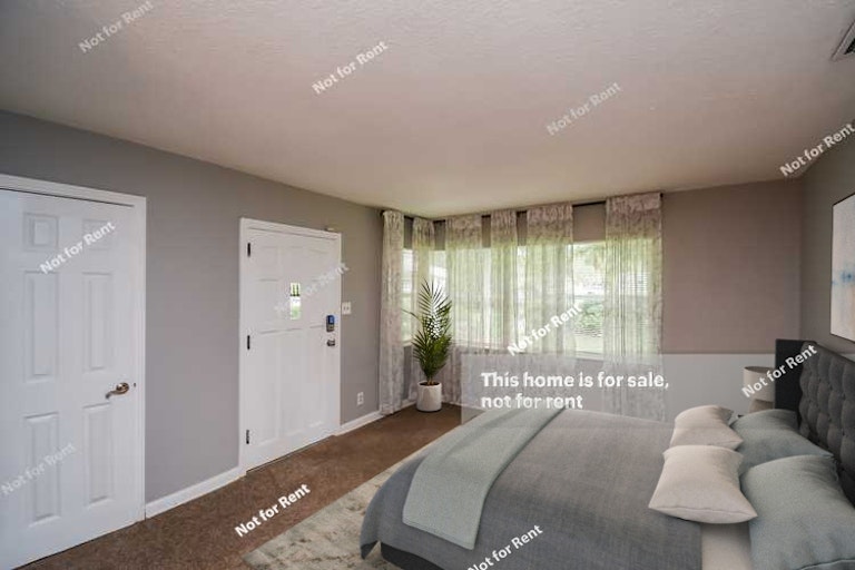 Photo 3 of 27 - 8858 Atter Ln, Jacksonville, FL 32216