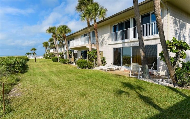 Photo 18 of 25 - 6701 Gulf Of Mexico Dr #310, Longboat Key, FL 34228